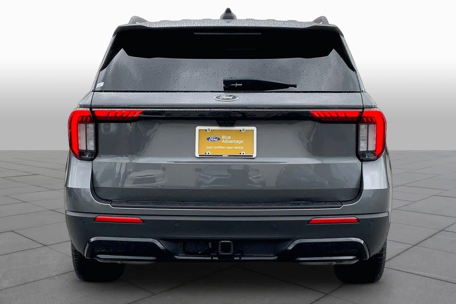 Certified 2025 Ford Explorer ST-Line w/ Premium Package RWD image 5
