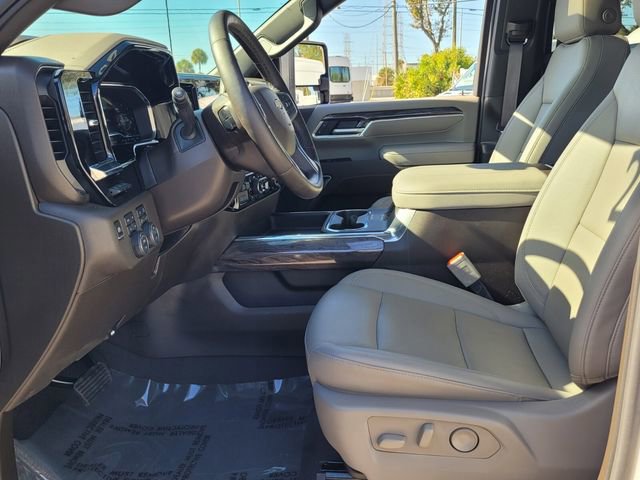 Used 2025 Chevrolet Silverado 2500 LTZ w/ LTZ Premium Package image 12
