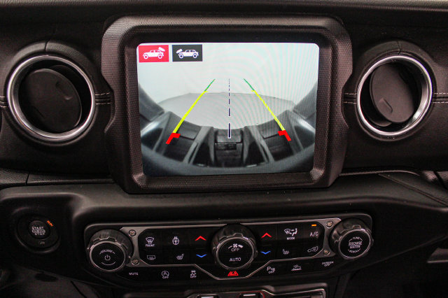 Used 2021 Jeep Wrangler Unlimited Sahara AWD/4WD image 26