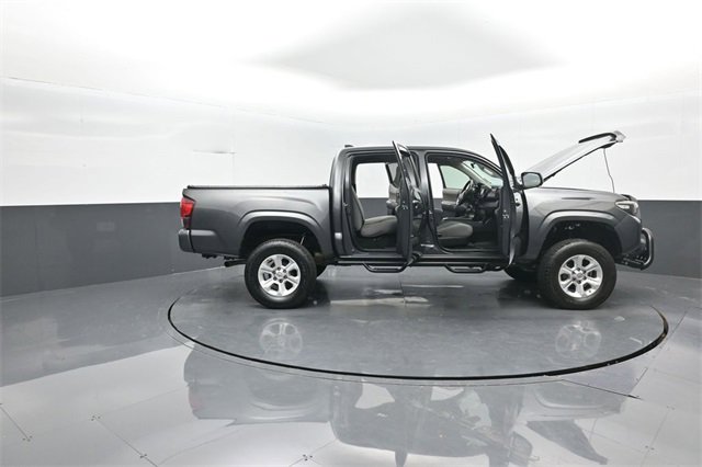 Used 2018 Toyota Tacoma SR image 42
