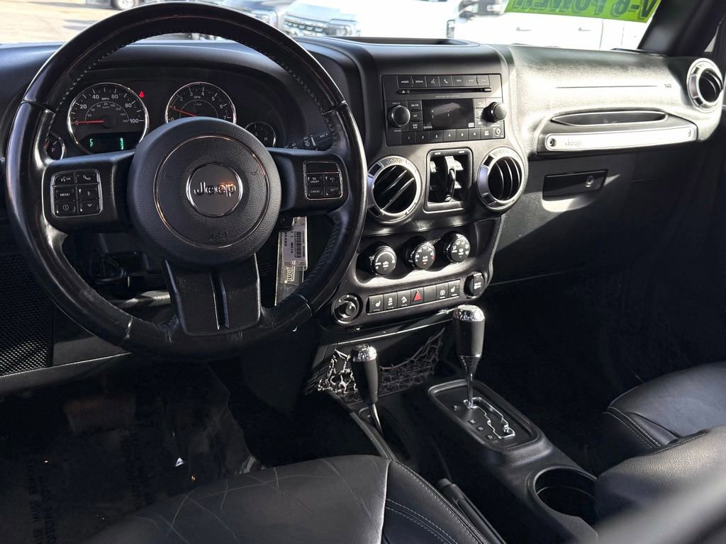 Used 2018 Jeep Wrangler Unlimited Rubicon w/ Connectivity Group image 28