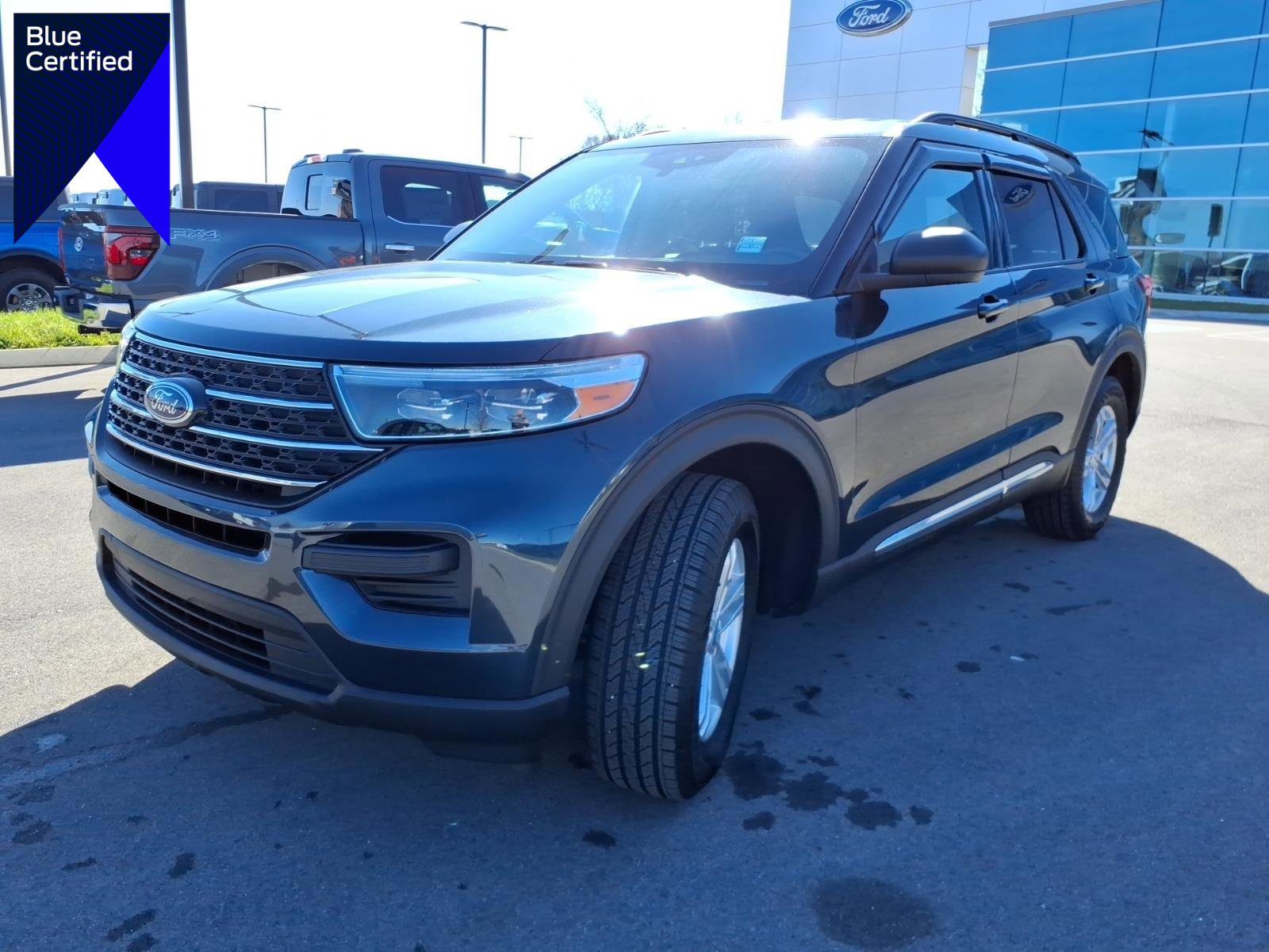 Certified 2023 Ford Explorer XLT w/ Class IV Trailer Tow Package image 1