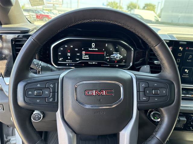 Used 2023 GMC Sierra 1500 SLT w/ SLT Convenience Package AWD/4WD image 10