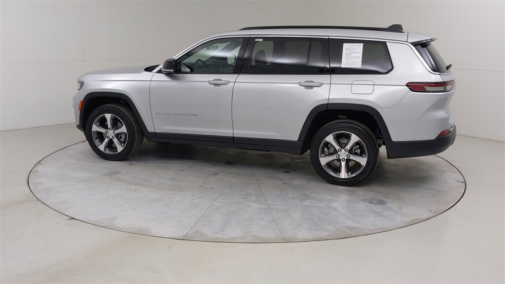 Used 2025 Jeep Grand Cherokee L Limited image 18