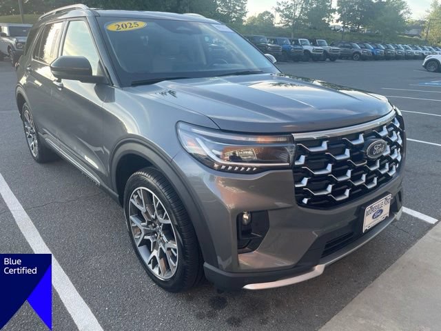 Certified 2025 Ford Explorer Platinum w/ Ultimate Package AWD/4WD image 7