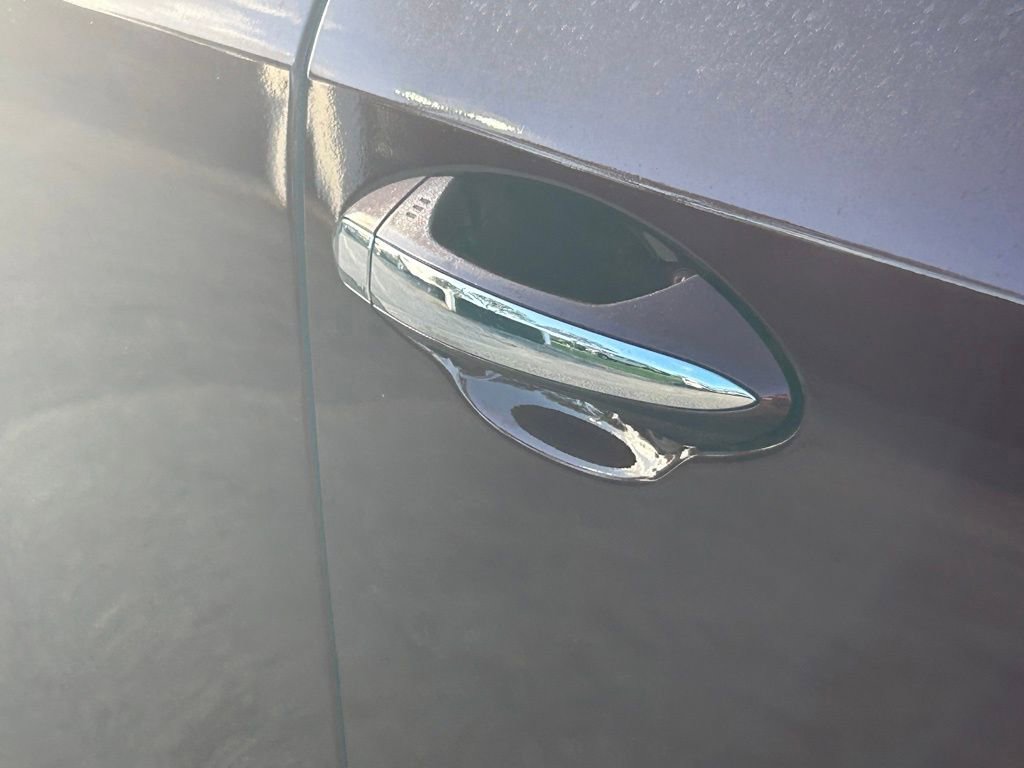 Used 2023 INFINITI QX60 Sensory w/ Cargo Package image 19