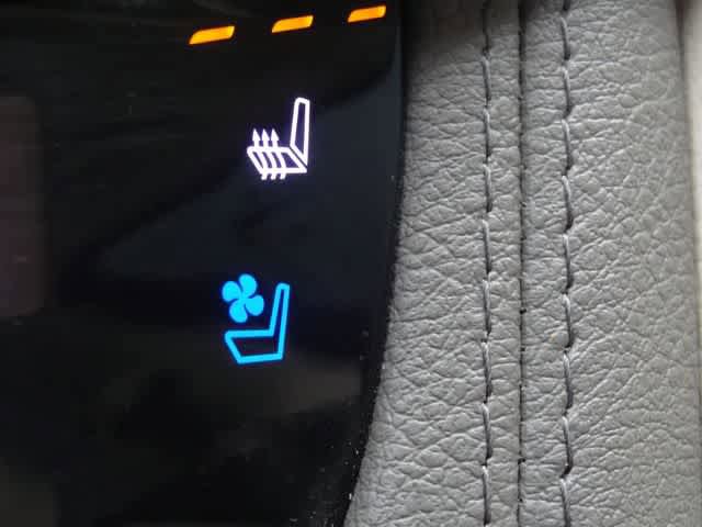 Used 2020 Cadillac XT6 Premium Luxury FWD image 41