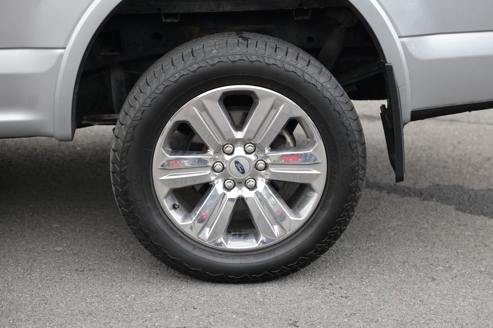 Certified 2020 Ford F150 Lariat w/ Equipment Group 502A Luxury AWD/4WD image 28