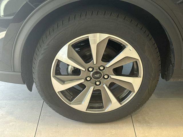 Certified 2024 Ford Escape Platinum AWD/4WD image 33