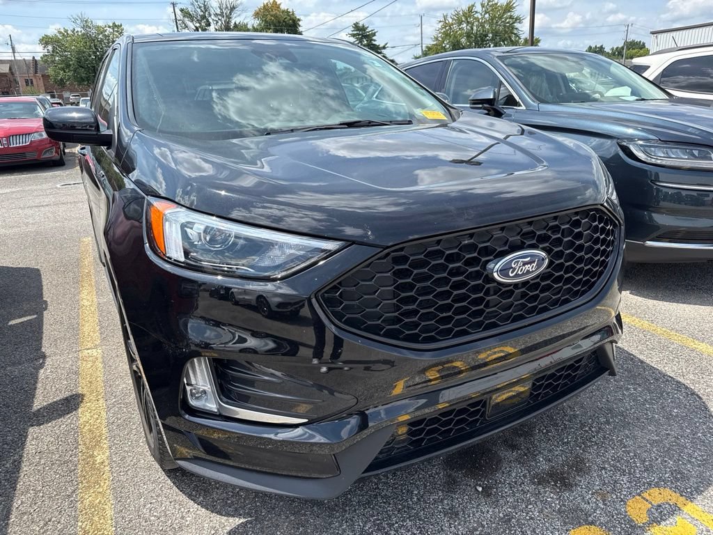 Certified 2024 Ford Edge ST-Line AWD/4WD image 9