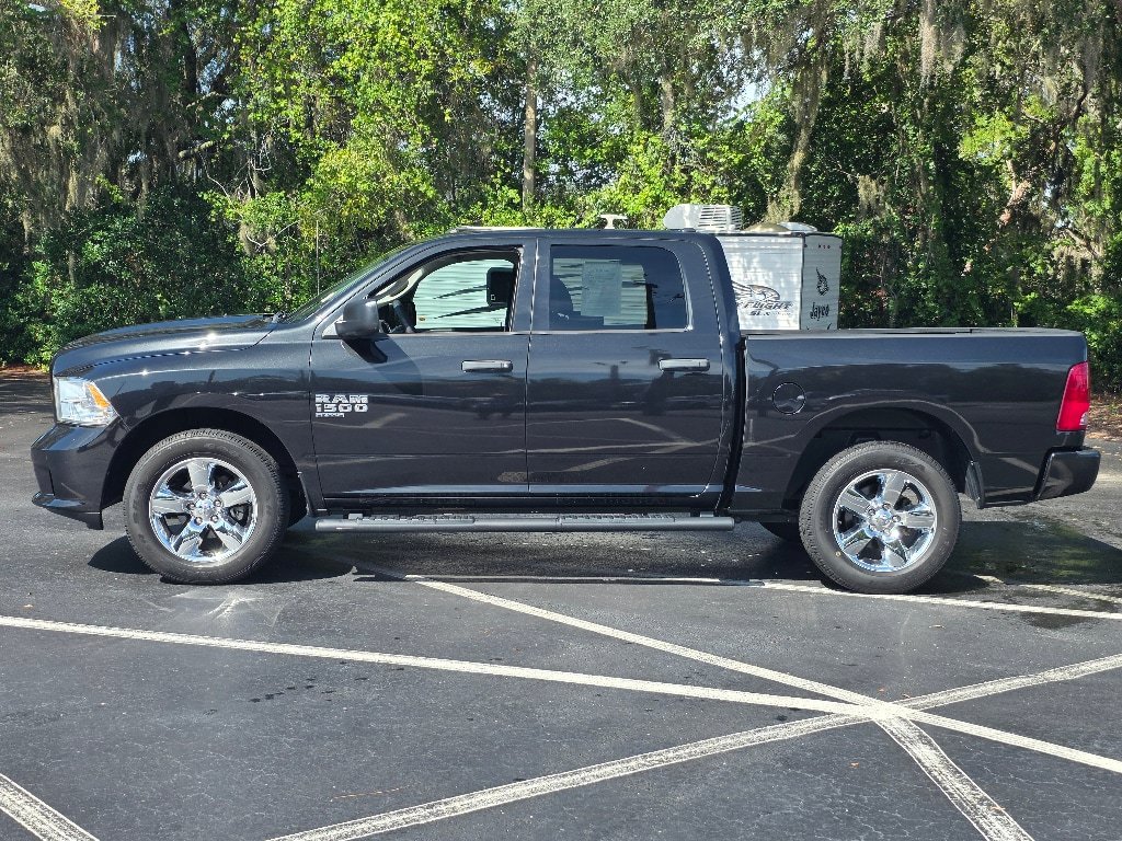 Used 2019 RAM 1500 Express w/ Express Value Package AWD/4WD image 9