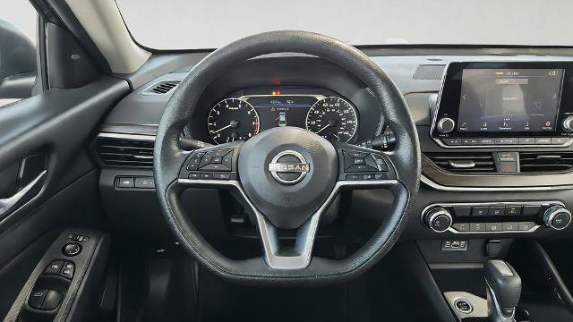 Used 2024 Nissan Altima 2.5 SV FWD image 22