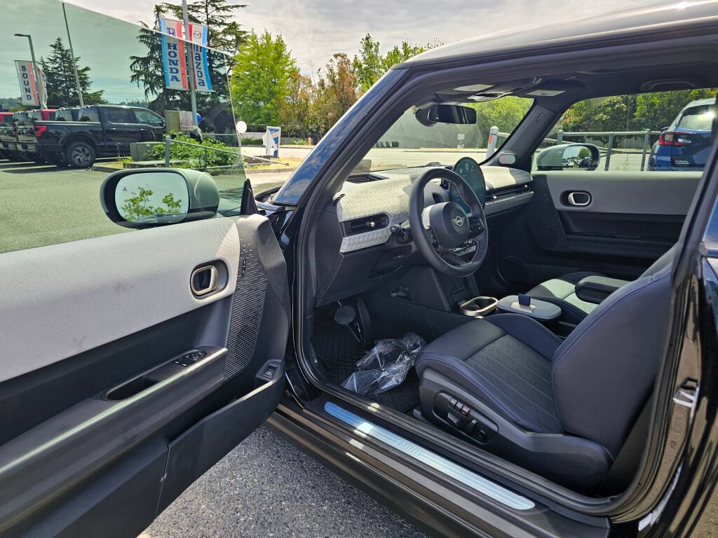 Used 2025 MINI Cooper S FWD image 14