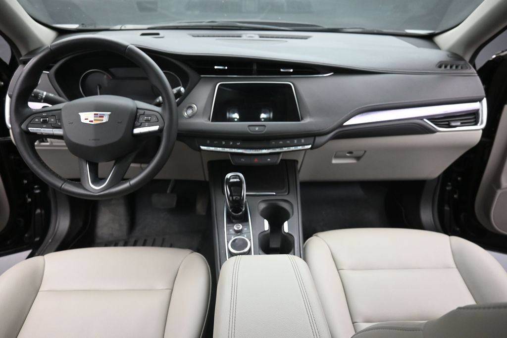 Used 2023 Cadillac XT4 Luxury w/ Driver Awareness Package FWD image 14