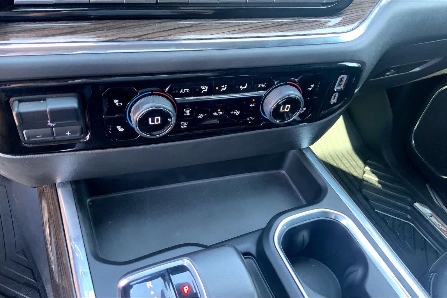 Used 2022 Chevrolet Silverado 1500 LT Trail Boss w/ Convenience Package II AWD/4WD image 35