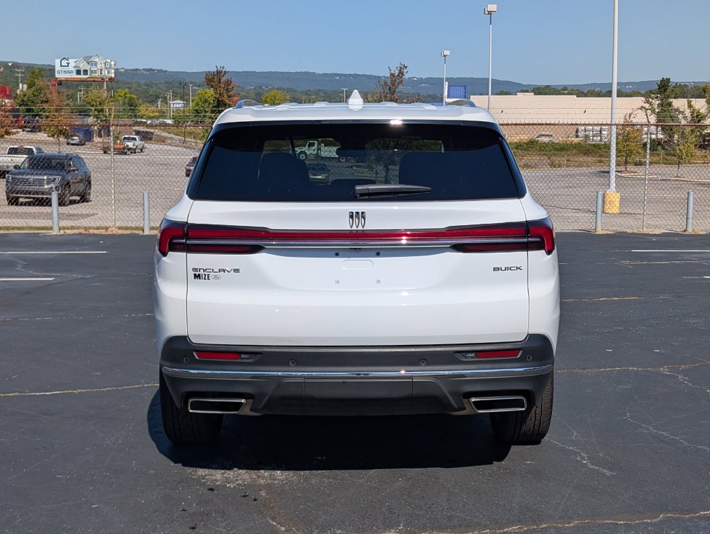 Used 2026 Buick Enclave Preferred FWD image 8
