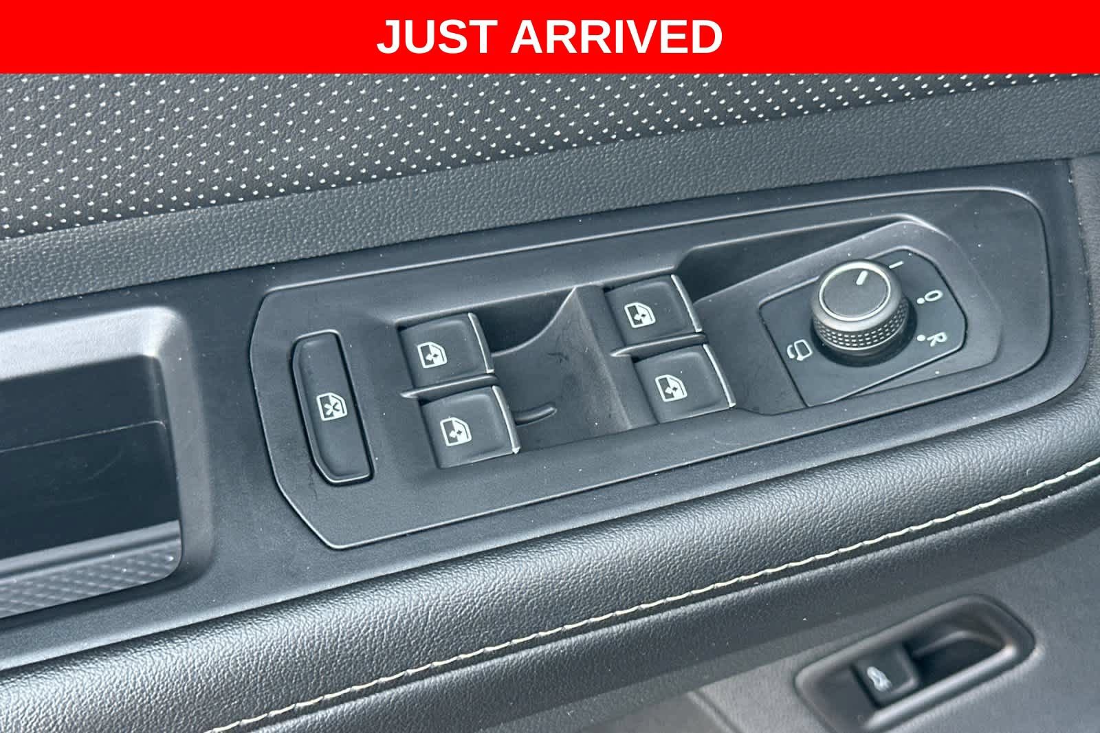 Used 2024 Volkswagen Atlas Cross Sport SEL Premium R-Line AWD/4WD image 14