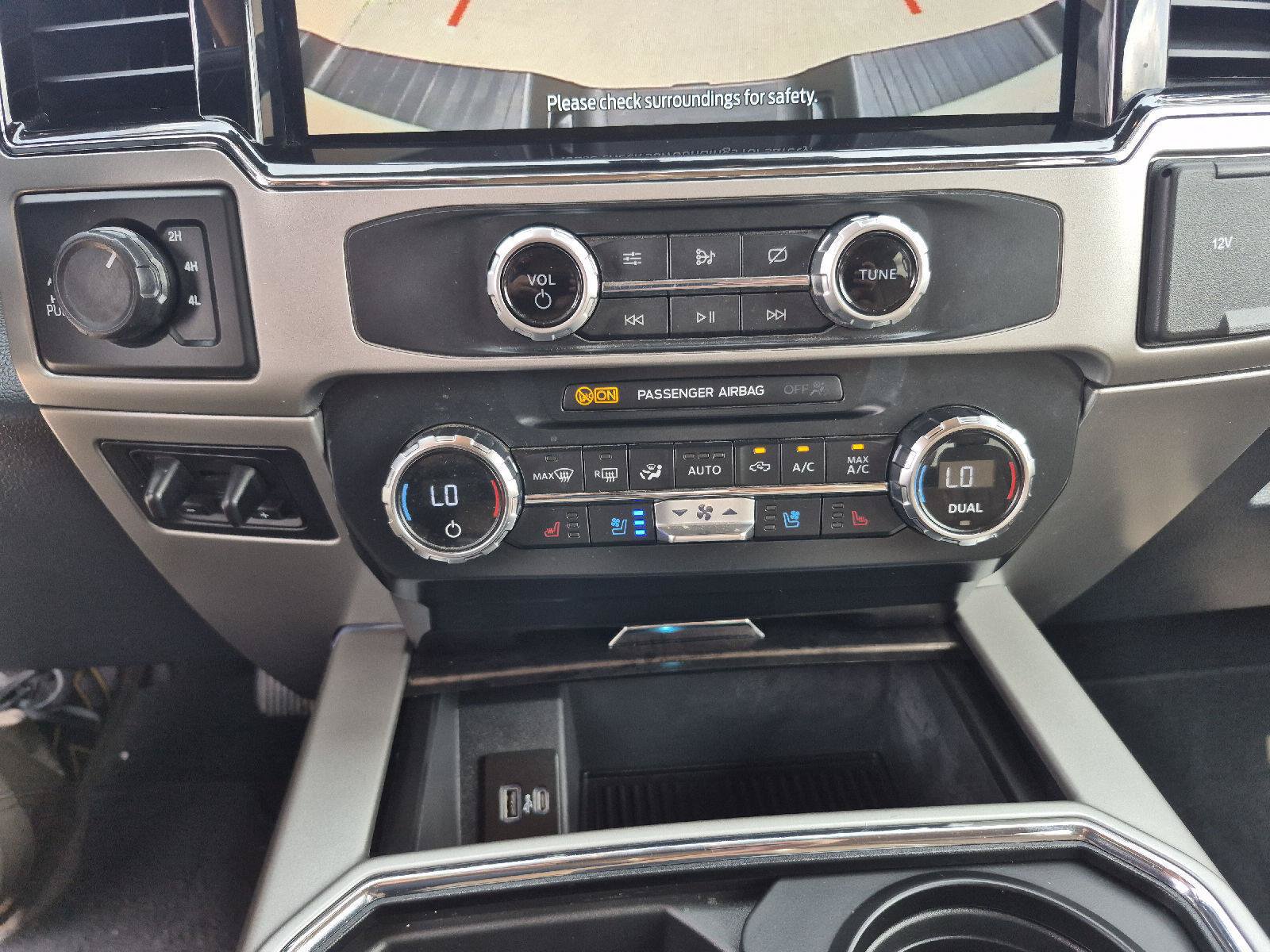 Certified 2022 Ford F350 Lariat w/ Chrome Package AWD/4WD image 6