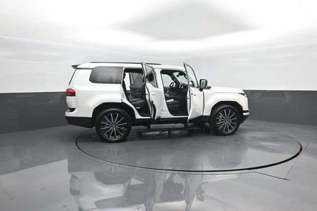 Used 2025 Lexus GX 550 w/ Accessory Package (2T) AWD/4WD image 29