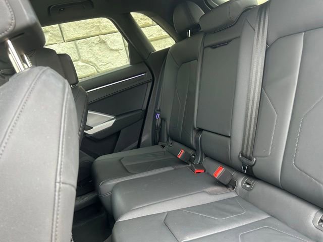 Used 2023 Audi Q3 2.0T Premium Plus w/ Premium Plus Package AWD/4WD image 9