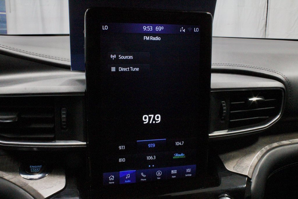 Certified 2022 Ford Explorer Platinum w/ Equipment Group 601A image 10