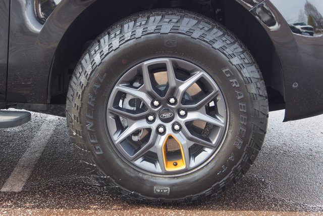 Certified 2025 Ford Expedition Tremor AWD/4WD image 9