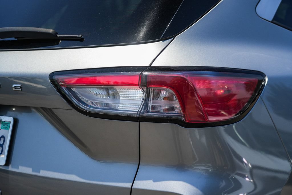 Certified 2021 Ford Escape SE FWD image 11