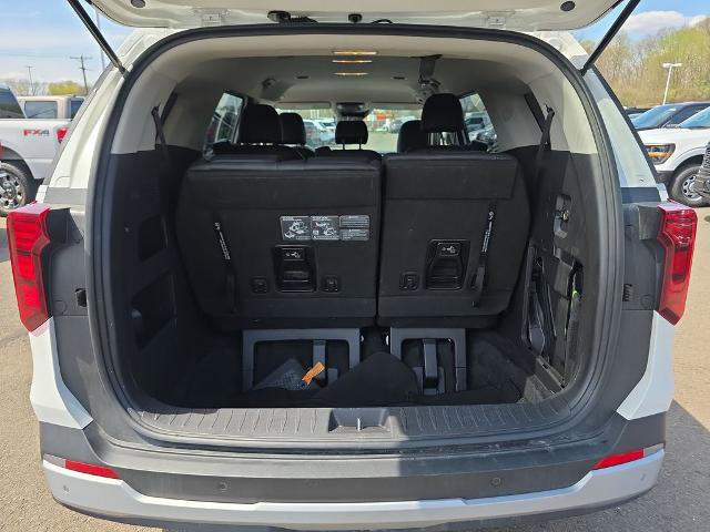 Used 2025 Kia Carnival FWD image 15