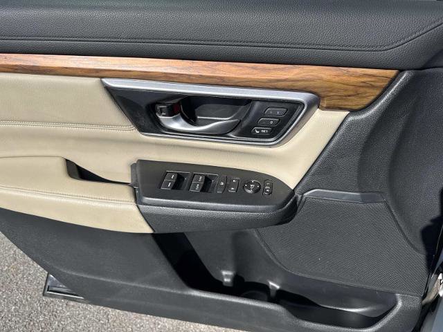 Used 2018 Honda CR-V Touring image 14