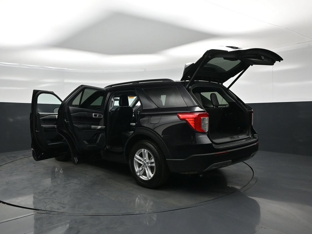 Certified 2023 Ford Explorer XLT w/ Equipment Group 202A RWD image 30