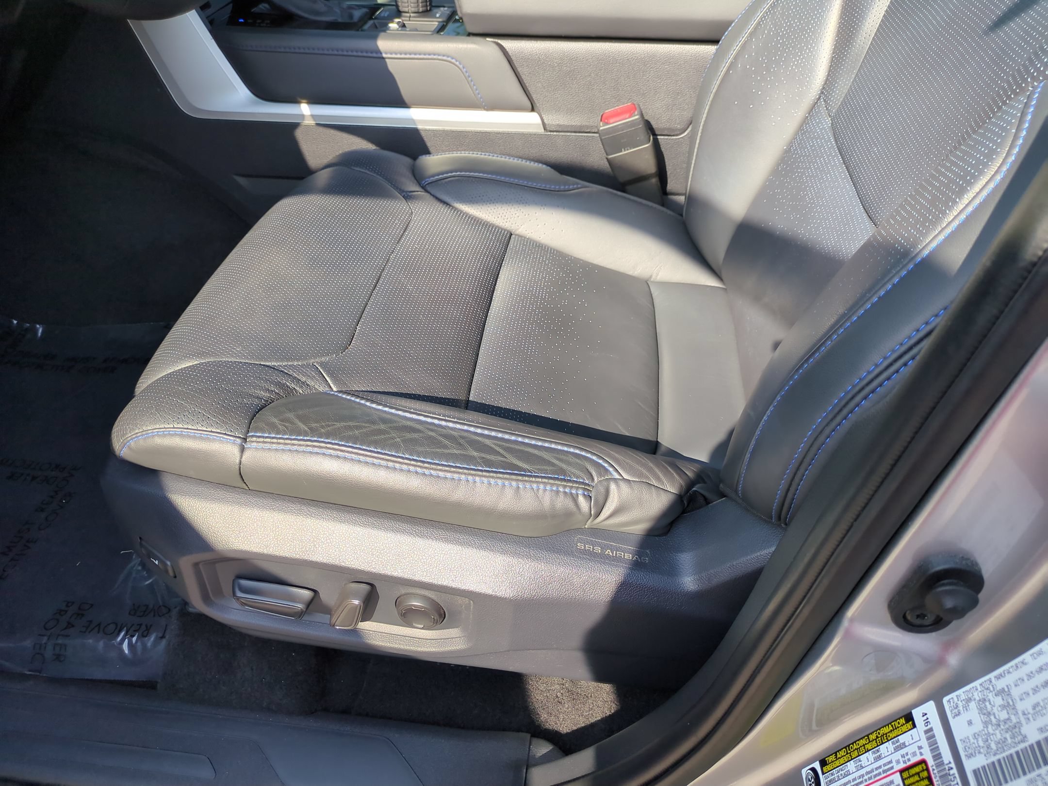 Used 2025 Toyota Tundra Platinum w/ TRD Off-Road Package AWD/4WD image 17