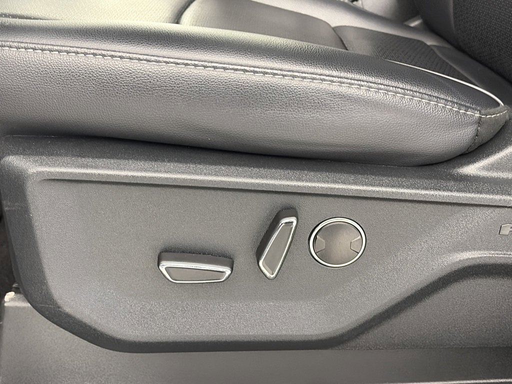 Certified 2025 Ford F150 Lariat w/ Equipment Group 502A High image 28