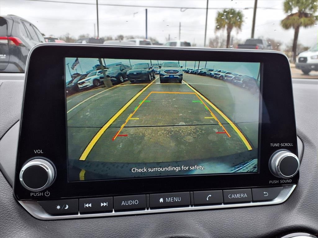 Used 2023 Nissan Sentra SV image 10