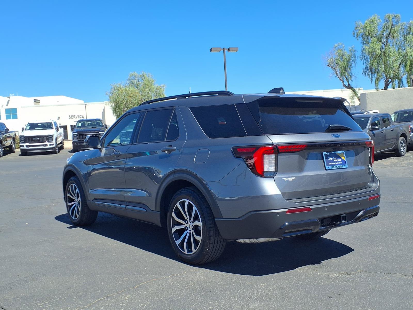 Certified 2025 Ford Explorer ST-Line RWD image 4