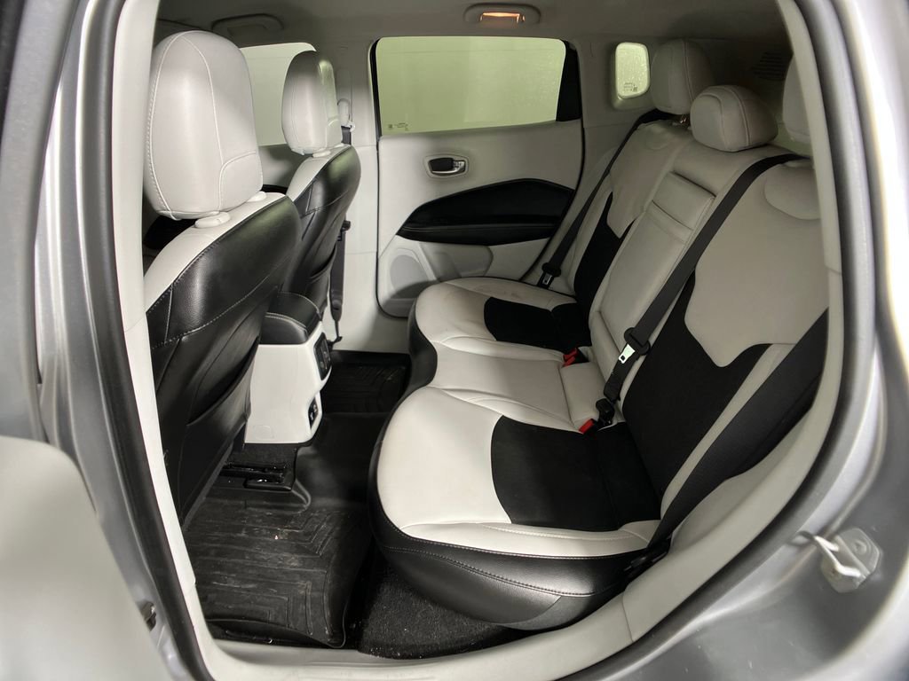 Used 2019 Jeep Compass Latitude image 29