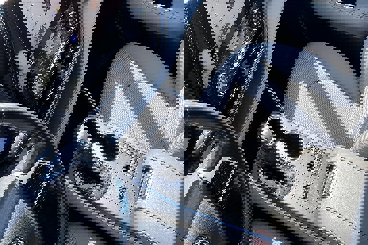 Used 2023 Toyota Highlander LE FWD image 18