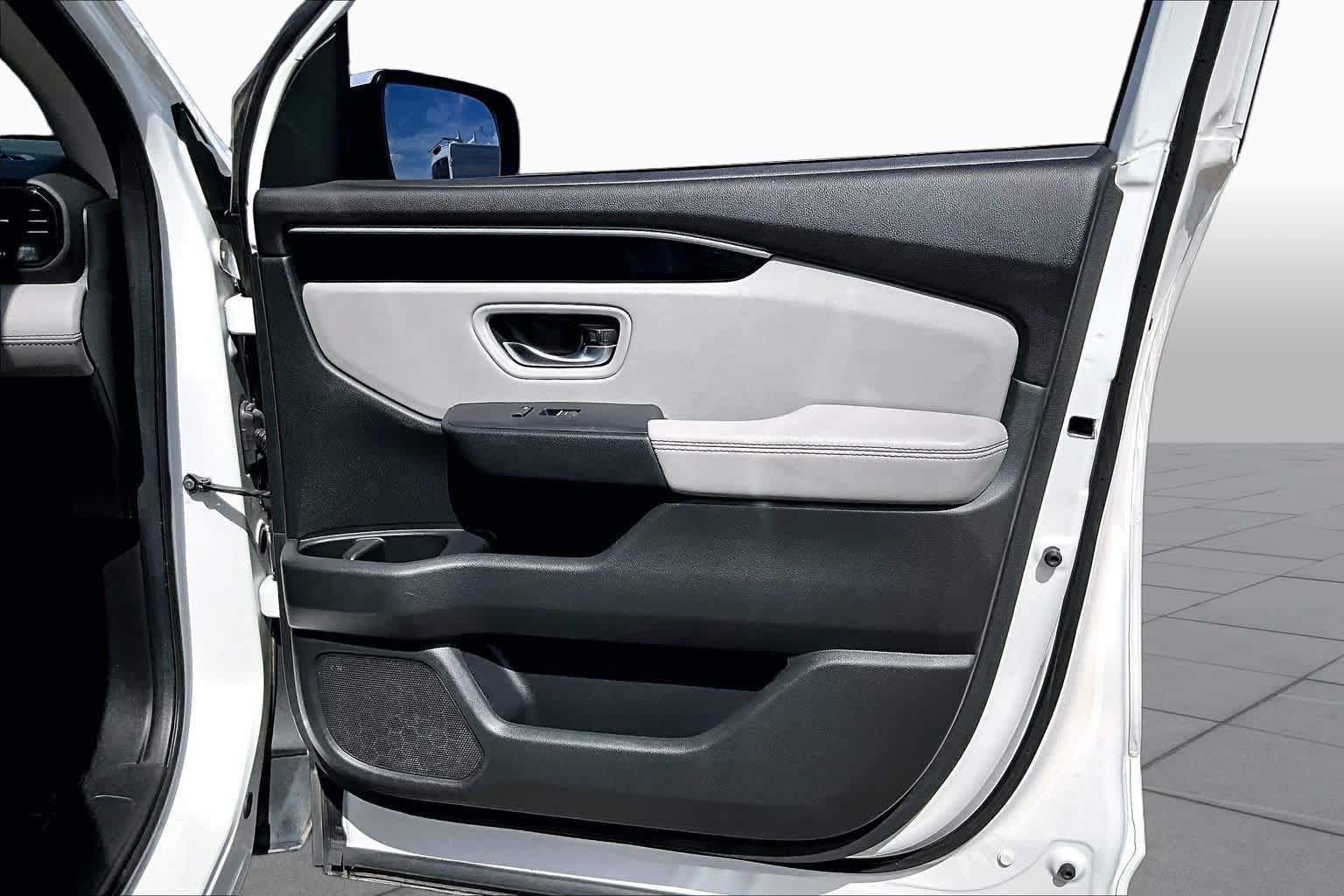 Used 2023 Honda Pilot Touring image 23