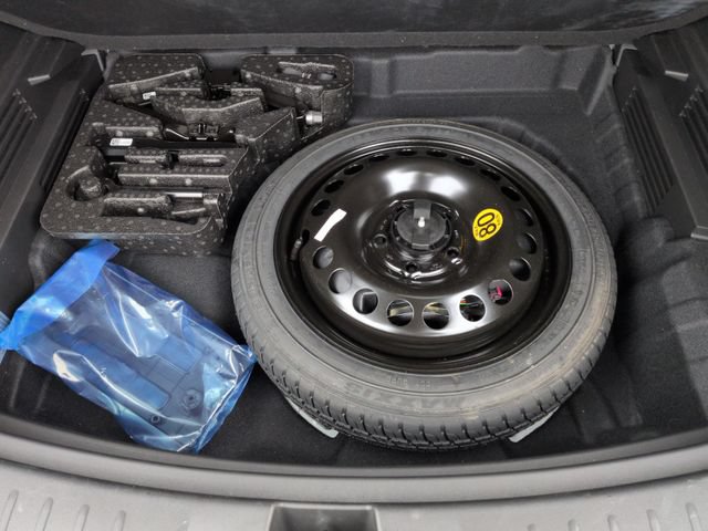 Used 2023 Chevrolet TrailBlazer LT w/ Convenience Package AWD/4WD image 21