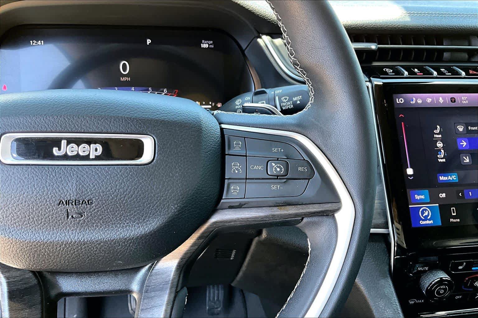 Used 2024 Jeep Grand Cherokee Limited w/ Luxury Tech Group II RWD image 25