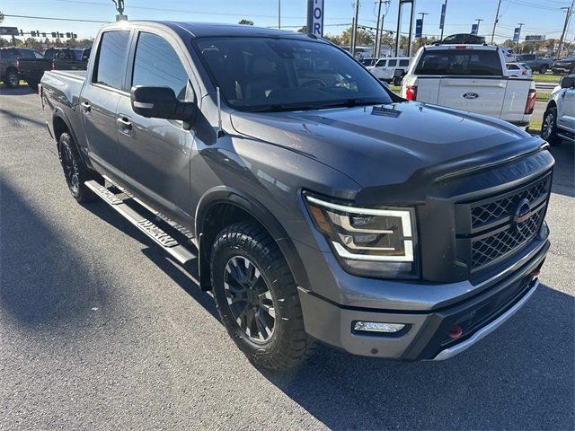 Used 2021 Nissan Titan PRO-4X w/ Pro-4x Convenience Package image 3