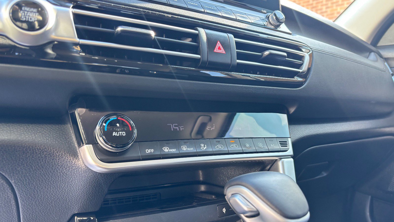 Used 2021 Kia Seltos SX image 41