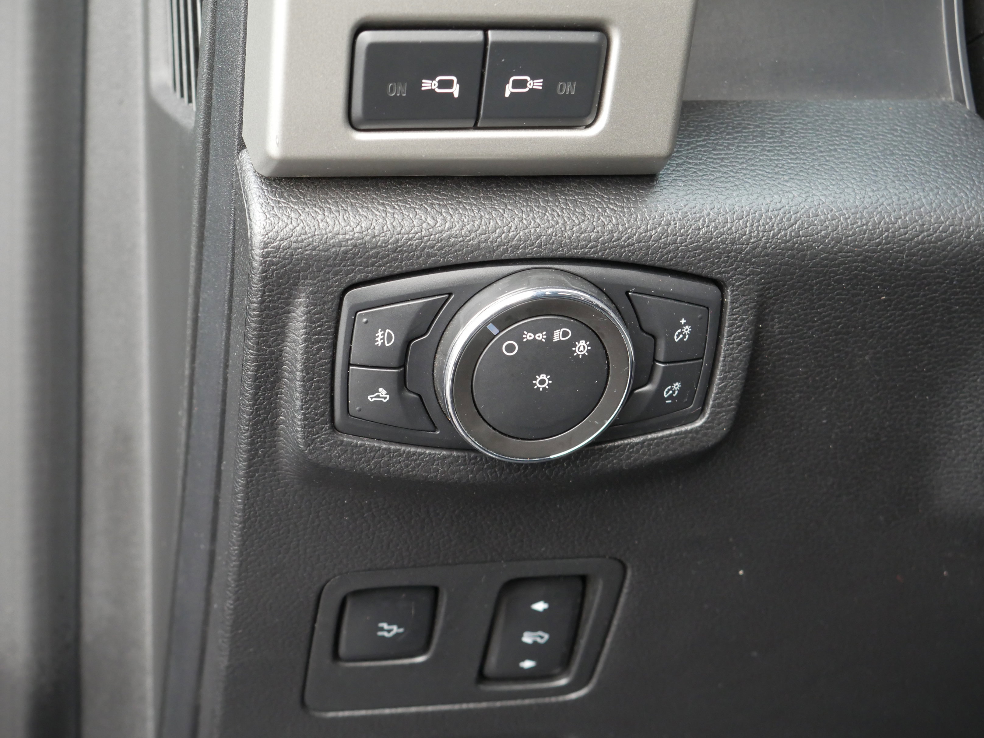 Certified 2021 Ford F350 Lariat image 12