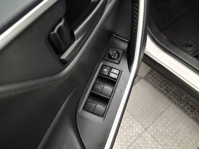 Used 2024 Toyota RAV4 LE AWD/4WD image 19