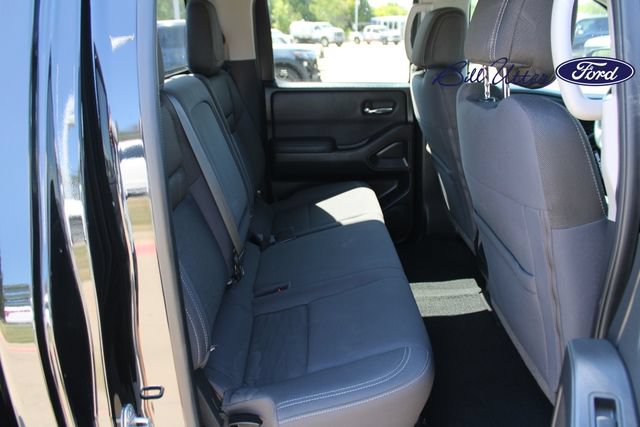 Used 2022 Nissan Frontier SV RWD image 11