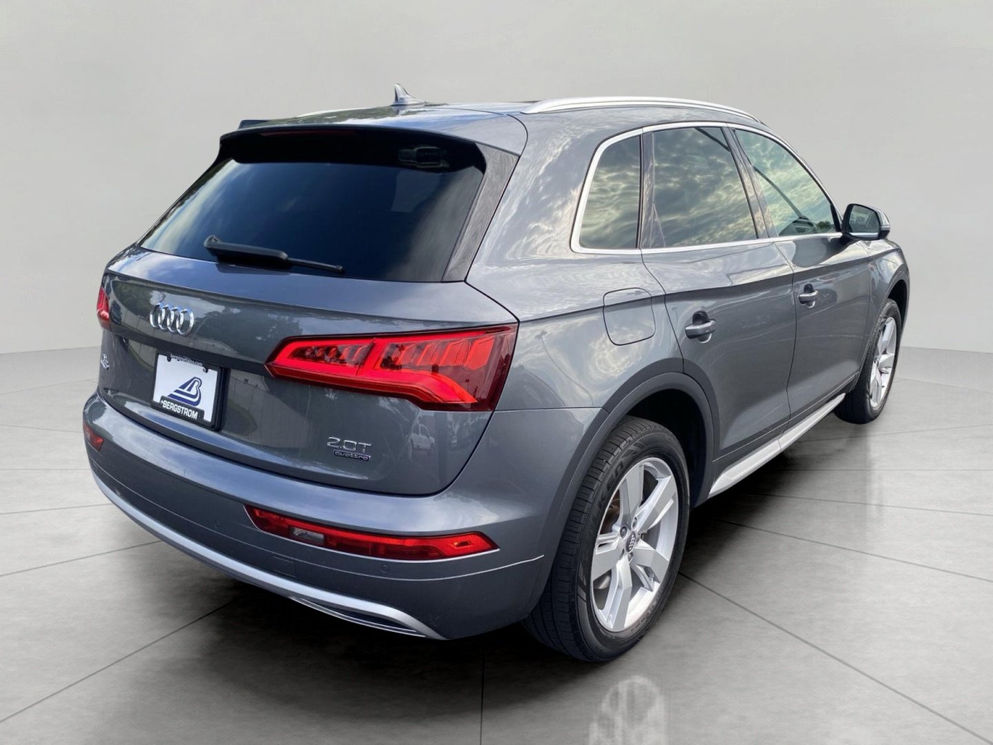 Used 2018 Audi Q5 2.0T Premium Plus w/ Premium Plus Package AWD/4WD image 8