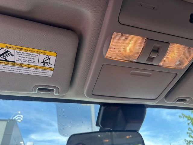 Used 2025 Nissan Frontier S AWD/4WD image 18