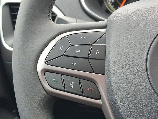 Used 2022 Jeep Cherokee Latitude Lux w/ Sun & Sound Group AWD/4WD image 17