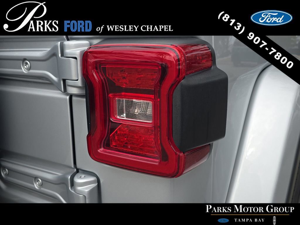 Used 2022 Jeep Wrangler Unlimited Sahara w/ LED Lighting Group image 7