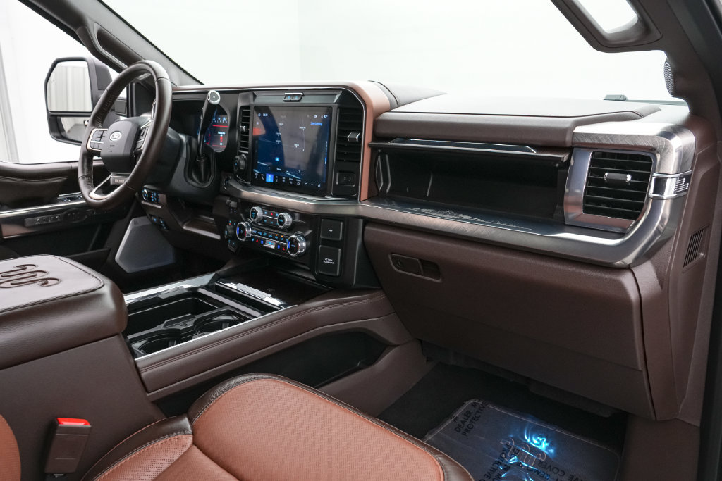Certified 2025 Ford F250 King Ranch w/ FX4 Off-Road Package AWD/4WD image 27