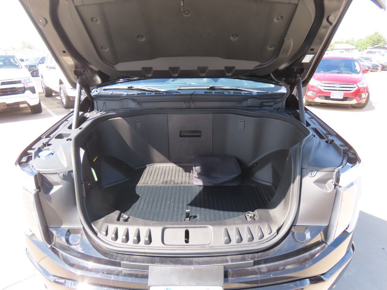 Certified 2023 Ford F150 Lightning XLT AWD/4WD image 6